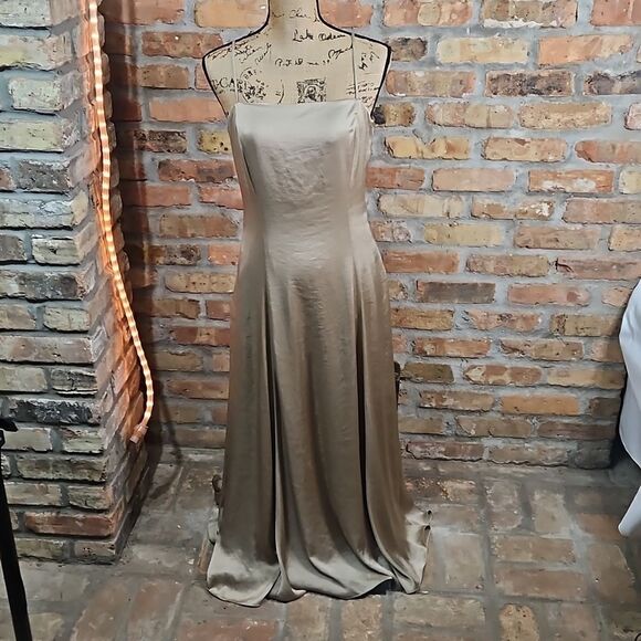 NWT Theory Cami Volume Mesa Crushed Satin Midi dress size 6 - Picture 7 of 16